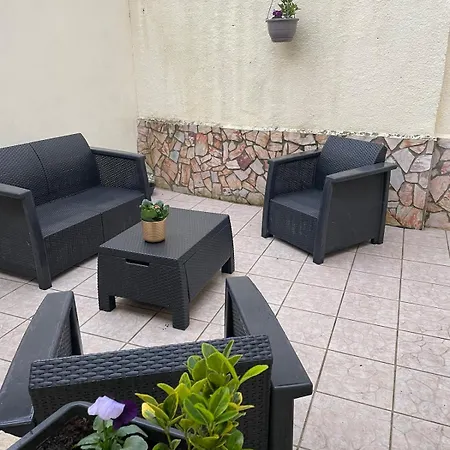 Le Nid Des Canaux Au Coeur De *