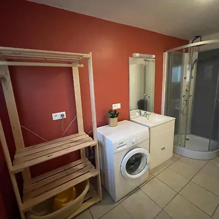 Le Nid Des Canaux Au Coeur De * 베르그