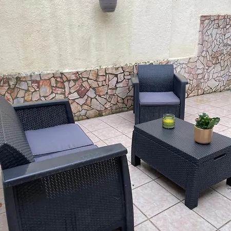 Le Nid Des Canaux Au Coeur De *